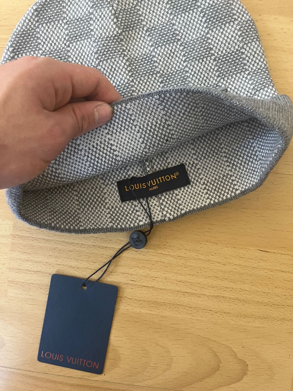 Louis Vuitton Chapeaux, bonnets & casquettes: Lv – Neuf avec emballage d'origine à Schaffhausen par apl_pg8h 1