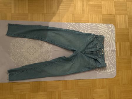Levi's Jeans W28 L32 hellblau Fransen Sommer