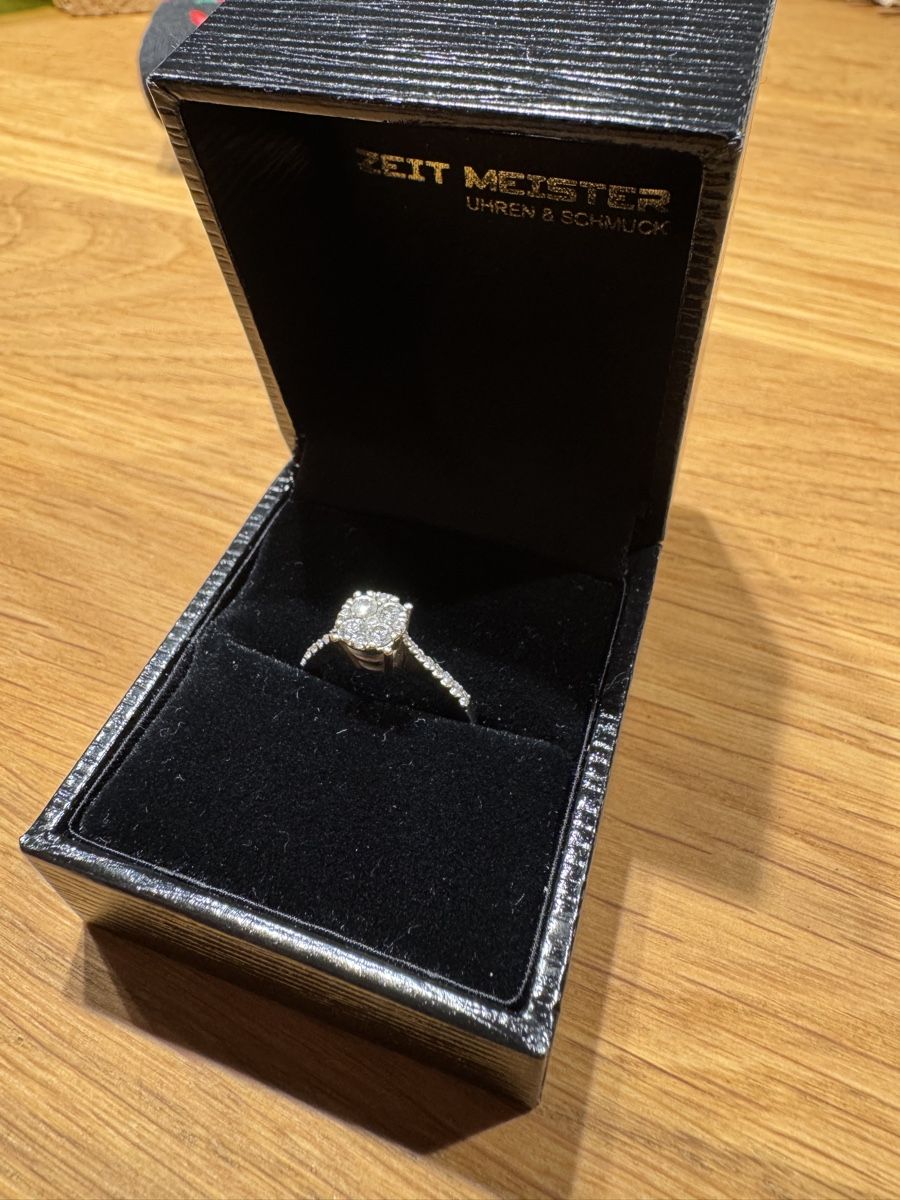 Ringe: Weissgoldring mit Diamanten – Gebraucht aus Langnau am Albis von belkone 3