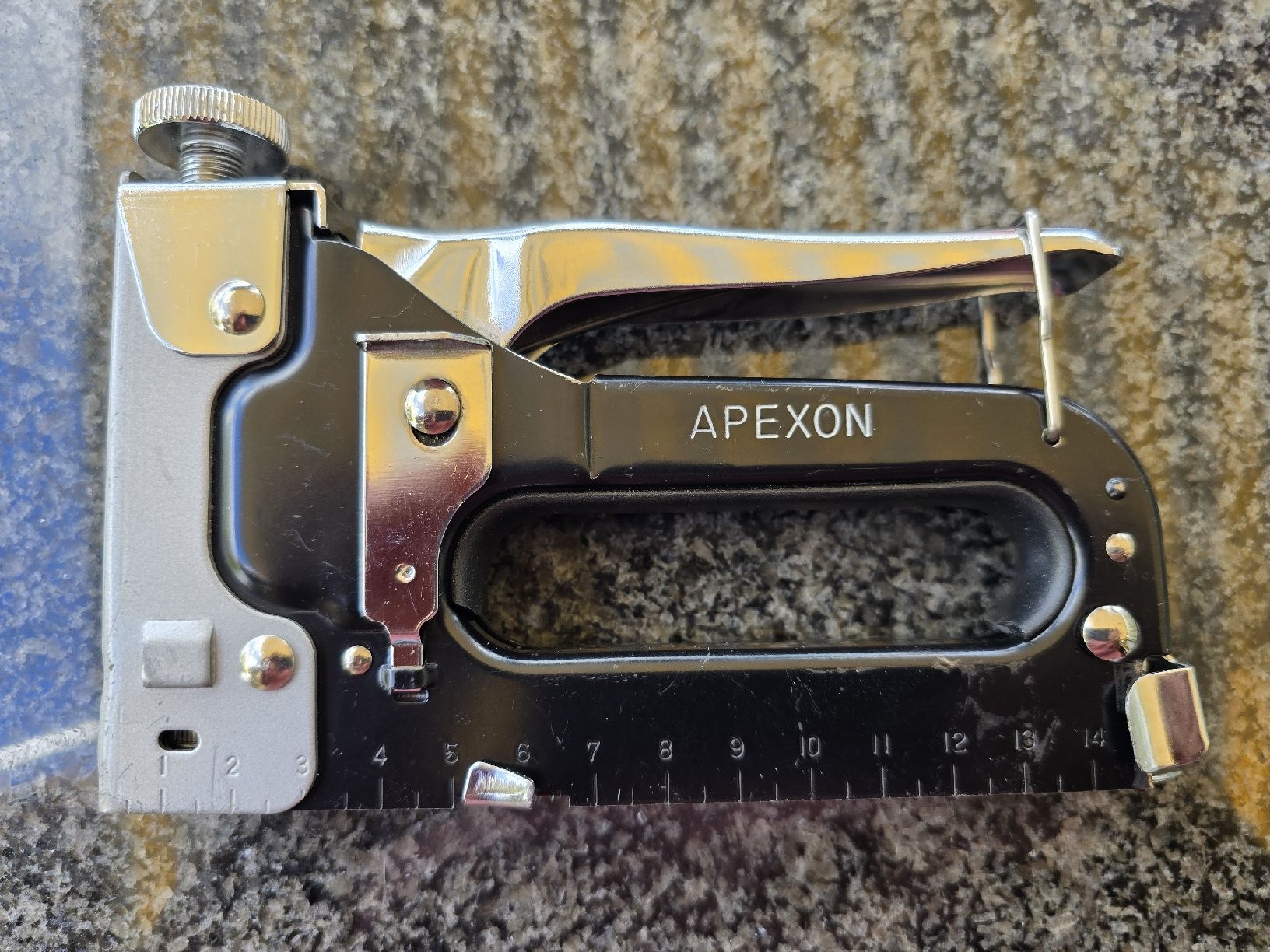 Tutti gli attrezzi: APEXON Tacker mit Klammern-Set -  – Usato da Walkringen venduto da Vanuca 4