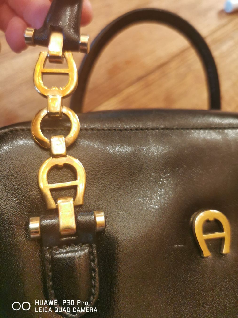 Aigner Borse da donna: Tasche Aigner – Usato da Zug venduto da ScarletRose 4