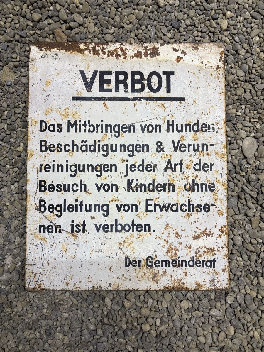 Insegne: Altes Verbots Schild mit Gebrauchsspuren – Usato da Weinfelden venduto da naranja818