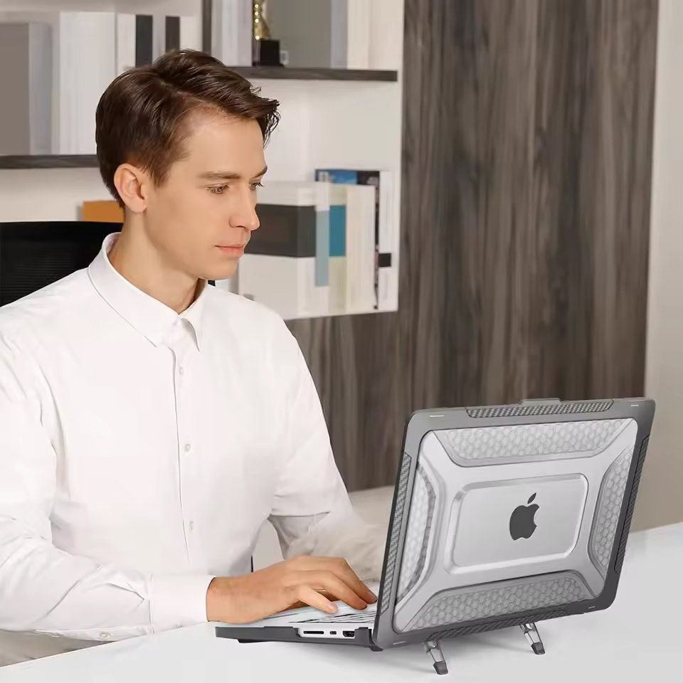 Apple Covers & Borse: Coque rigide ultra-résistante MacBook Pro 14'' M4 M3 M2 M1 – Nuovo e nell'imballaggio originale da Lutry venduto da Brocantosaurus 3