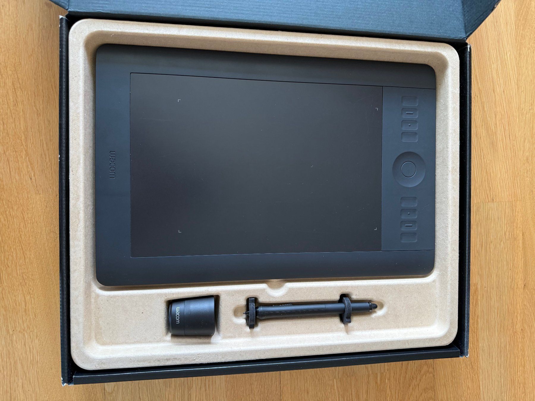 Wacom Tablet PC: Wacom Intuos 5 touch (Medium) Grafiktablett – Usato da Zürich venduto da fynn7