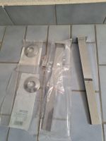 Deux supports de linges ou portes-serviettes neufs