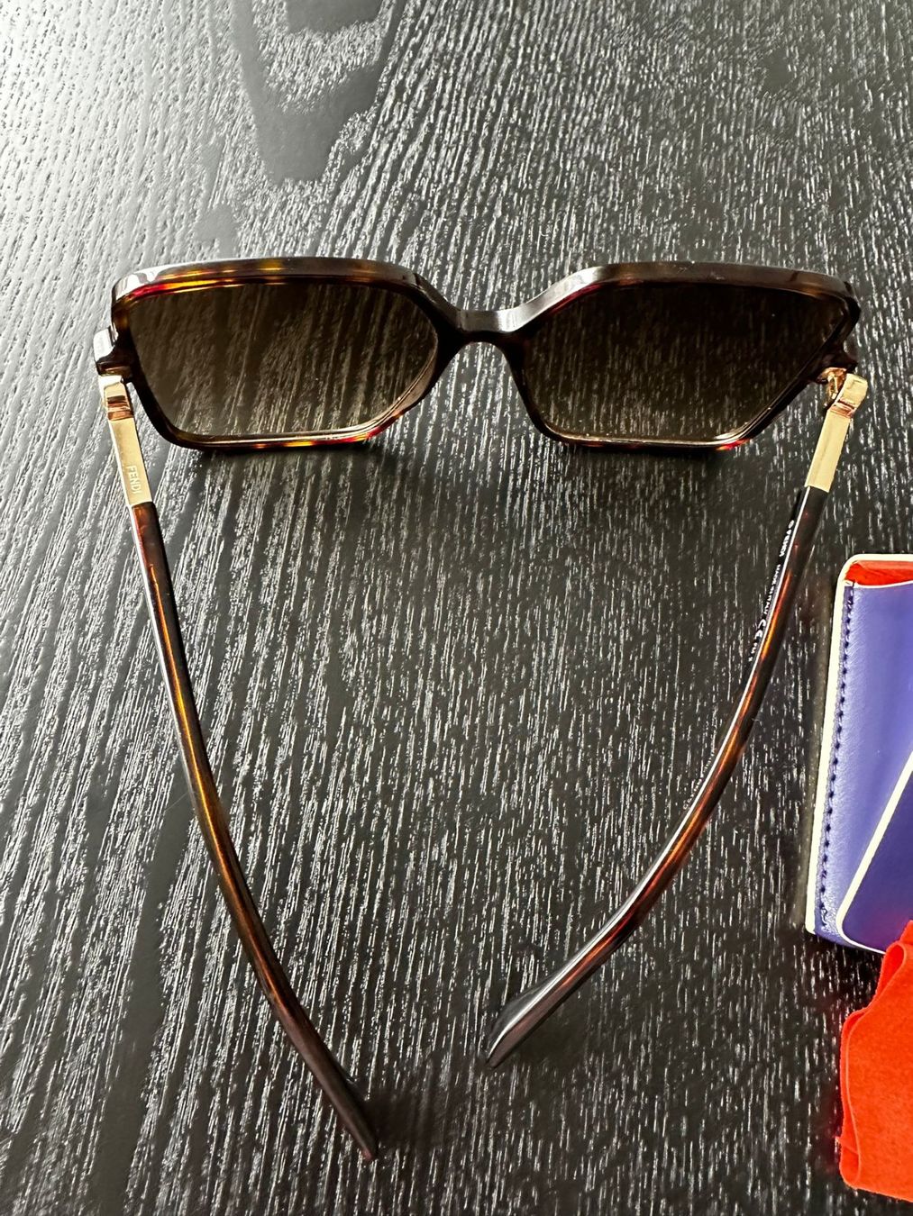 Fendi Brillen & Gläser: Fendi Sonnenbrille FF 0411/S Oversize Luxus – Gebraucht aus Thalwil von victoriaSog 3