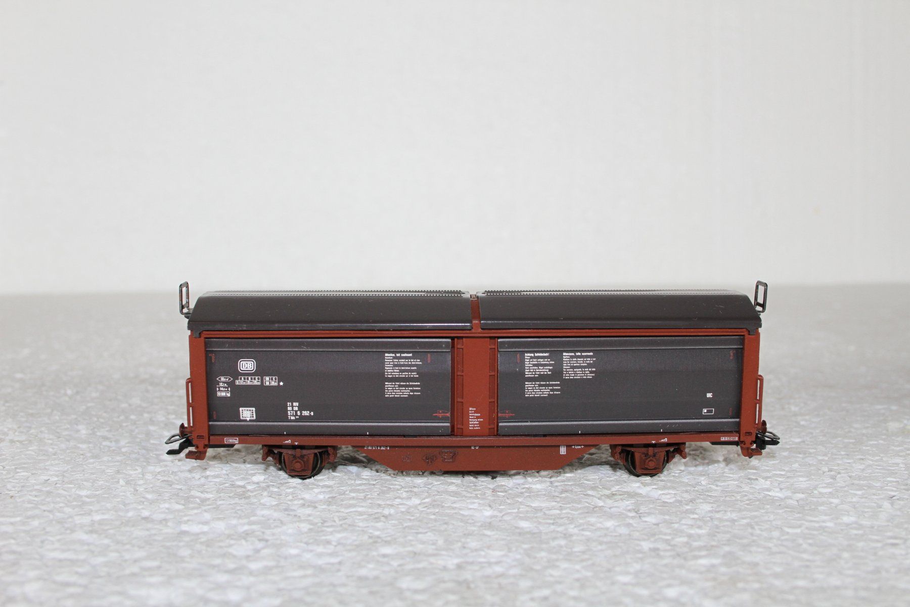 Märklin Modellini di ferrovie: Märklin 4633  DB Schiebewandwagen – Usato da Triesen venduto da cor_62ts 1