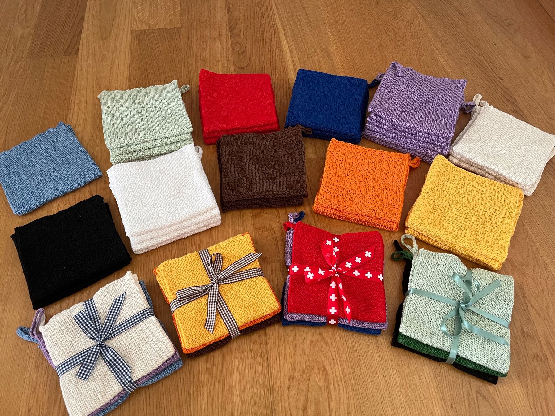 Altro per la casa: Handgestrickte Waschlappen 100% BW div. Farben – Nuovo (secondo la descrizione) da Zürich venduto da reg_rf87 1