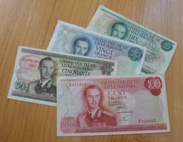 Lot ++ 4 alte Banknoten aus Luxembourg ab 1966