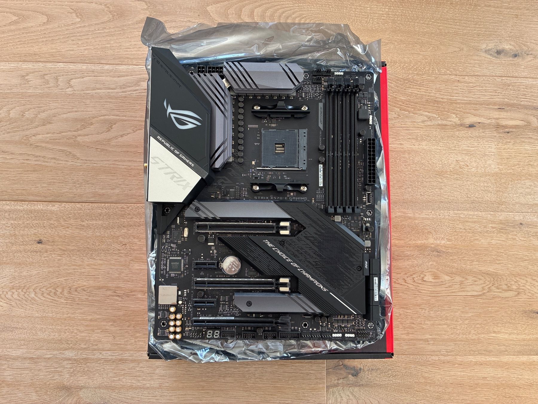 Asus Mainboards: Asus ROG Strix X570-E Gaming Mainboard – Gebraucht aus Uetikon am See von nilsbuehl