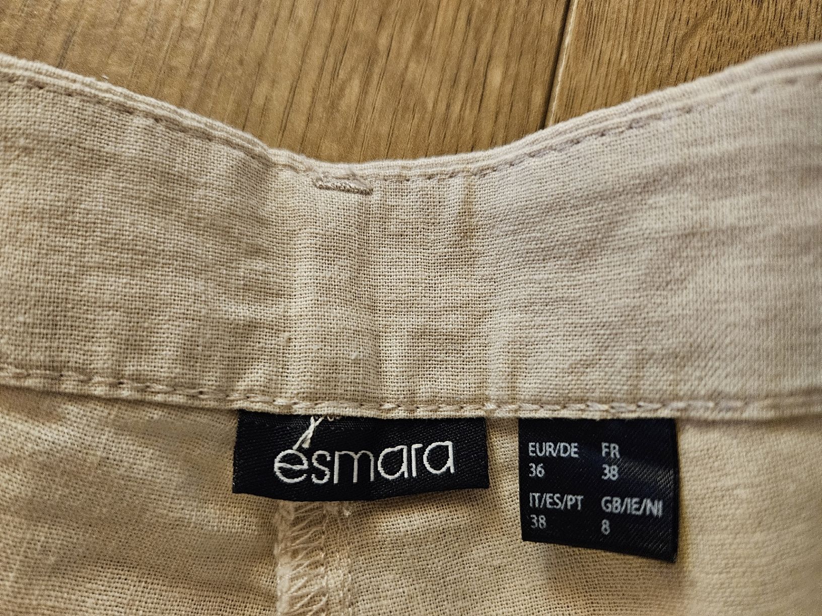 Pantaloni: Damen Shorts beige Grösse 36 – Nuovo (secondo la descrizione) da Rhäzüns venduto da inf_rcj7 1