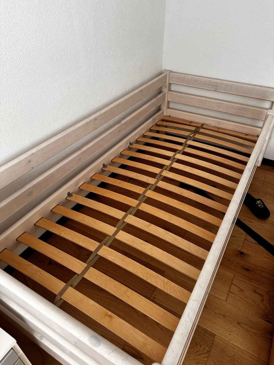 Letti: Flexa Kinderbett mit Rausfallschutz und Bettschublade – Usato da Bischofszell venduto da Frigo04 1