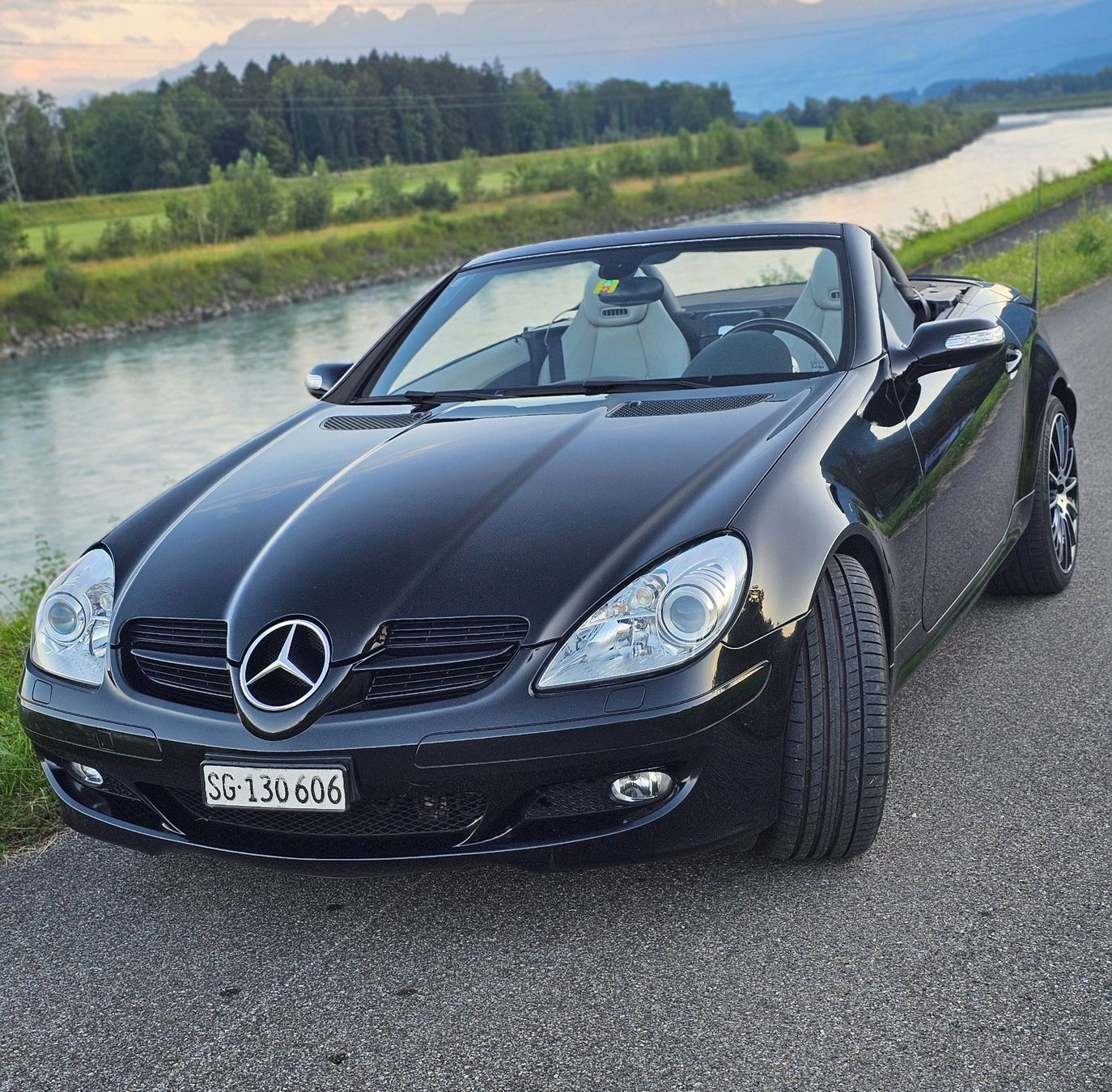 Mercedes-Benz Autos: Mercedes Cabrio SLK 350 – Gebraucht aus Oberriet SG von Juri....