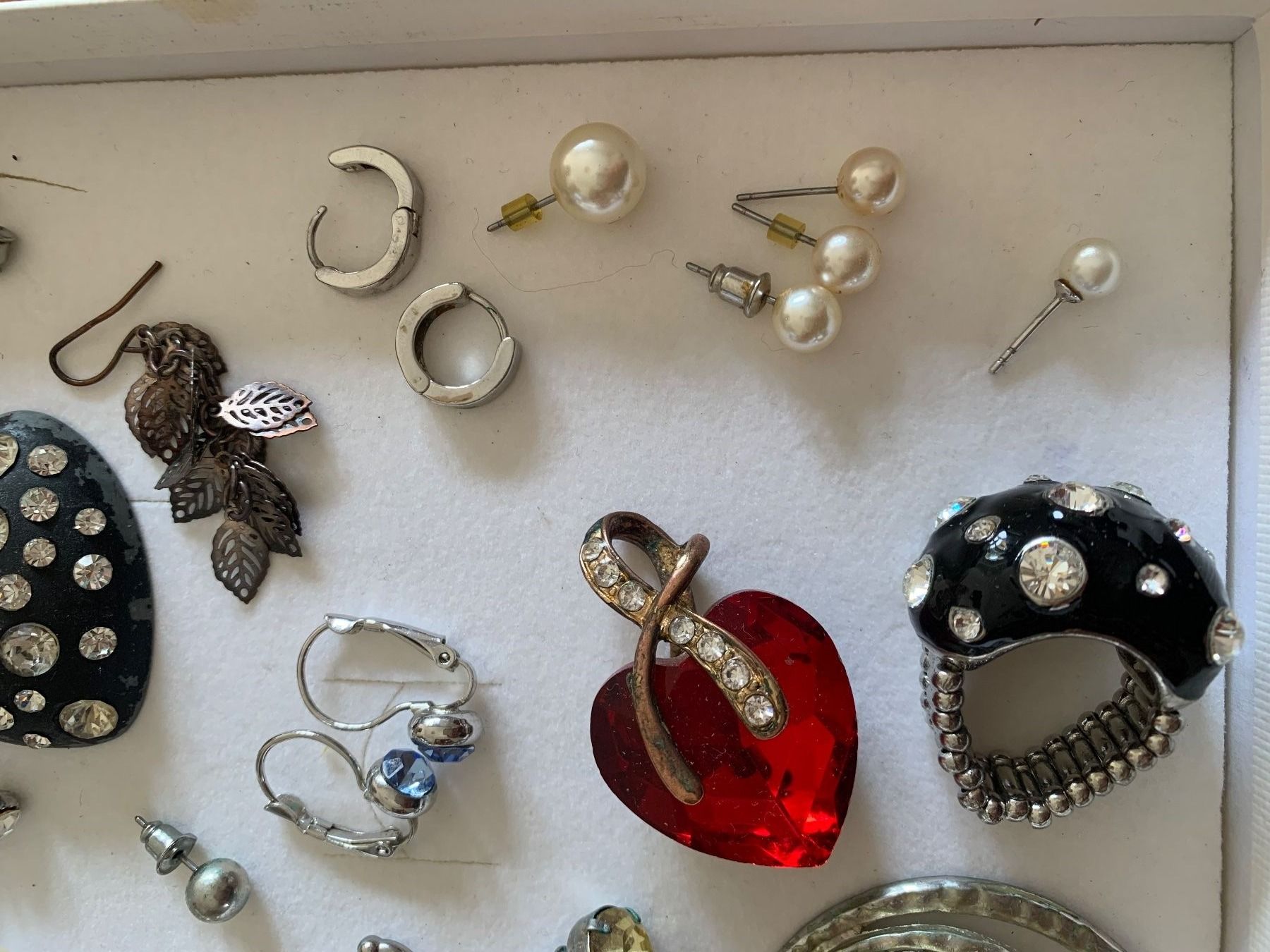 Altri gioielli: Schmuckset div. Ohrringe, Ringe, Anhänger – Usato da Bellinzona venduto da eri_5kqz 2