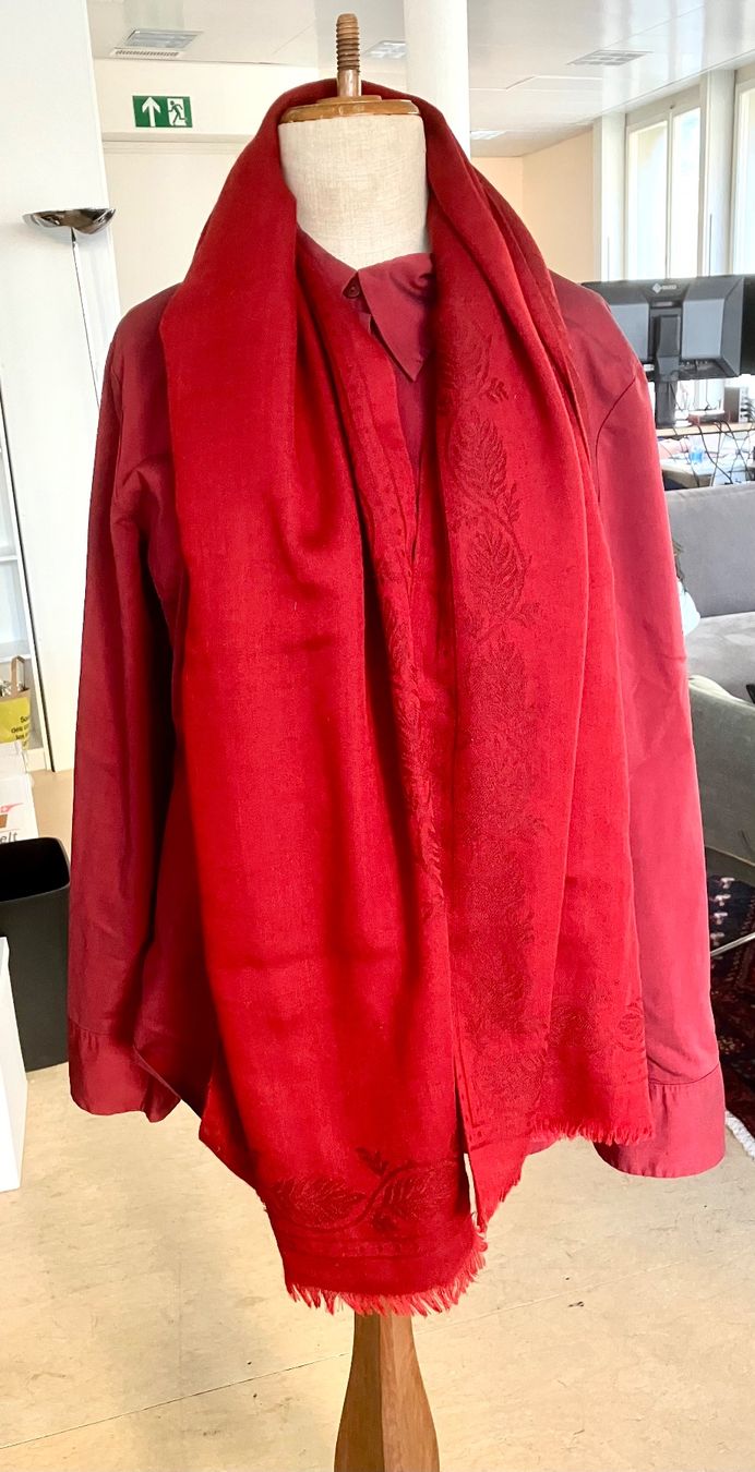 Blusen: Rote Strech-Bluse Grösse 40 – Gebraucht aus Schaffhausen von NinaRicardo 3