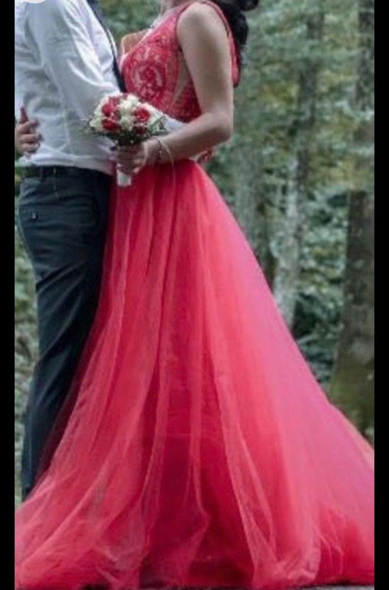 Vestiti: Abendkleid rot Grösse S mit Tüllrock neu – Nuovo (secondo la descrizione) da Gossau SG venduto da niy_r7lw