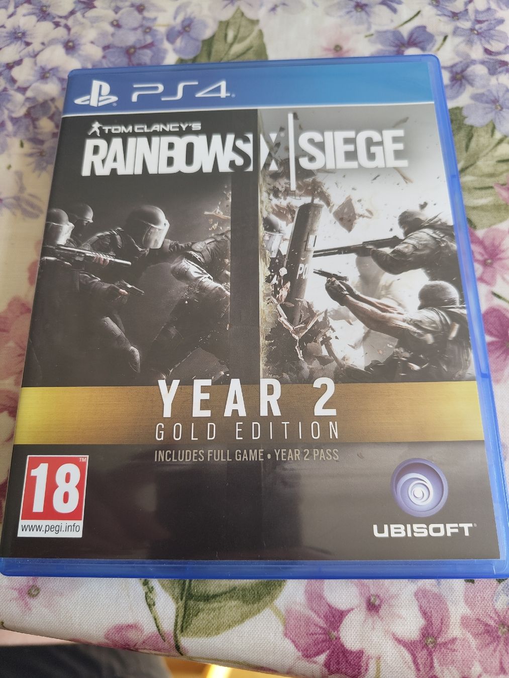 Spiele: Rainbow Six Siege PS4 - Edition Gold Année 2 - Excellent! – Gebraucht aus Court von Chronoss
