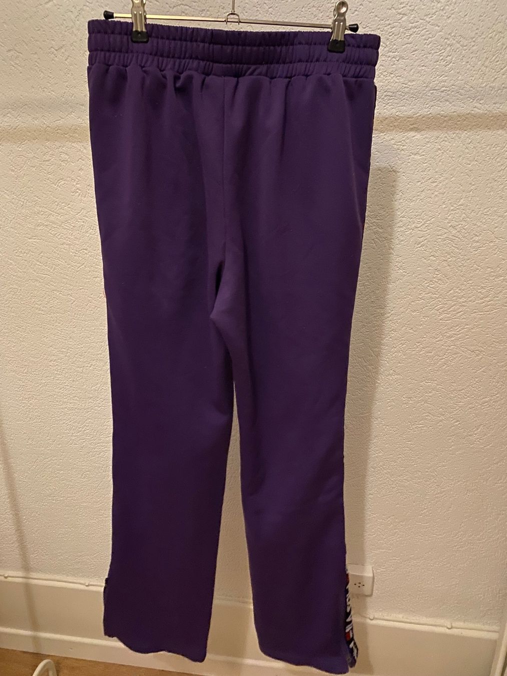 Fila Pantaloni: Jogging violet Fila,t. S/M – Usato da Tavannes venduto da Thriftshop 1