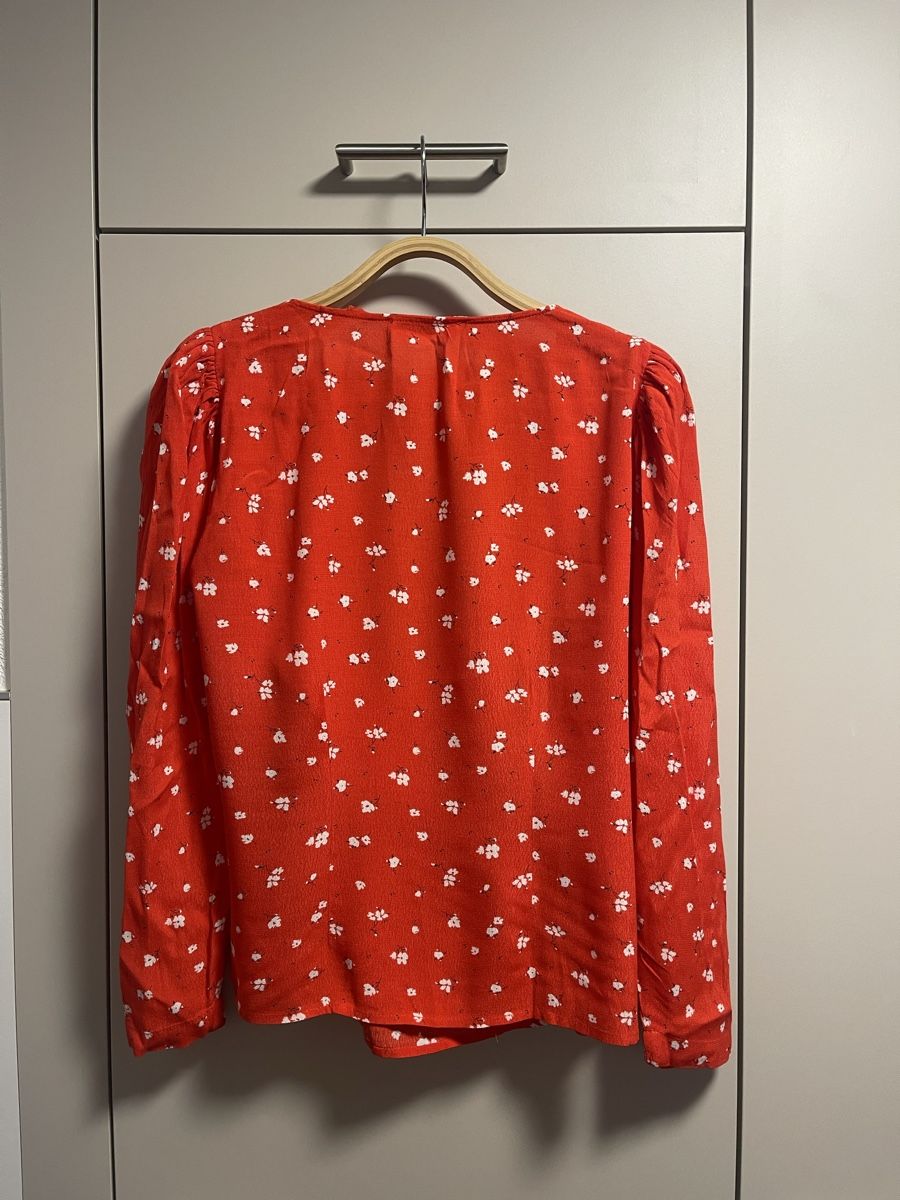 Mango Camicette: Rote Wickelbluse mit Blumen von Mango, Gr. S – Usato da Zürich venduto da janasza 4