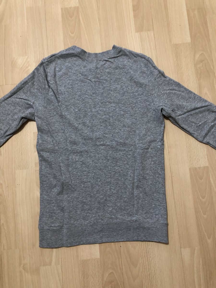 H&M T-shirt: H&M Sweatshirt Gr.S – Usato da Chur venduto da vicky7 4