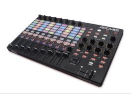 AKAI APC 40 MK2 DAW Controller mit Ständer