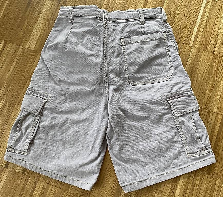 Zara Pantaloni: Shorts Cargo beige Gr. 152 – Usato da Bottmingen venduto da pao_22jx 1