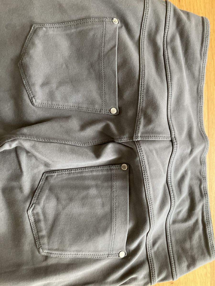 Freddy Pantalons: Freddy Hose grau  – D'occasion à Liestal par Denise12345 2