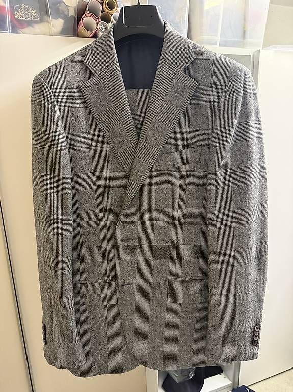 Completi: Suit Supply Anzug (Grau, kariert) – Usato da Zürich venduto da Marc.Peter
