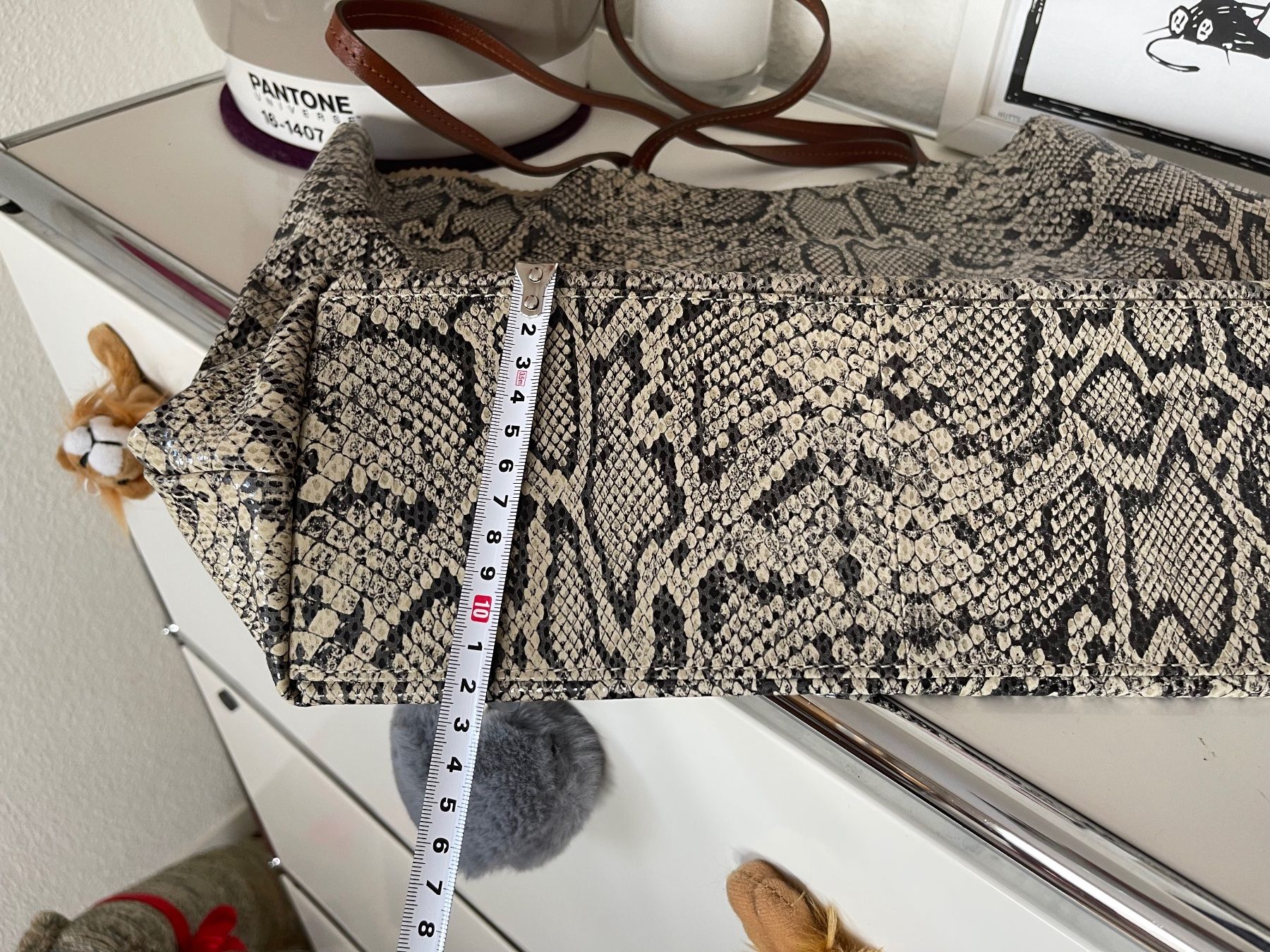 Guess Taschen: Galleries Lafayette Leder Shopper Schlangenoptik – Neu (gemäss Beschreibung) aus Zuerich von Moochie 3