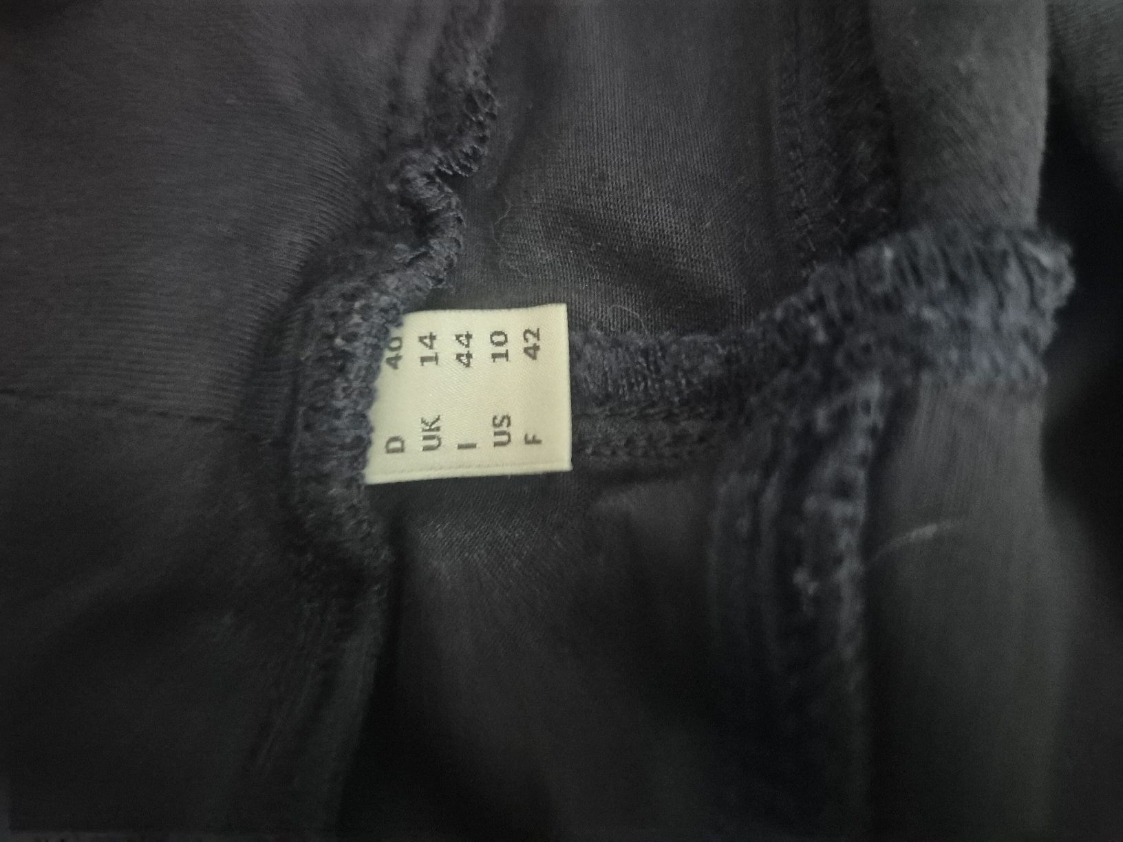 Esprit Pantaloni: Schwangerschaftsshorts Esprit schwarz & blau Gr. L/40/42 – Usato da Schmitten FR venduto da Sam2525 3