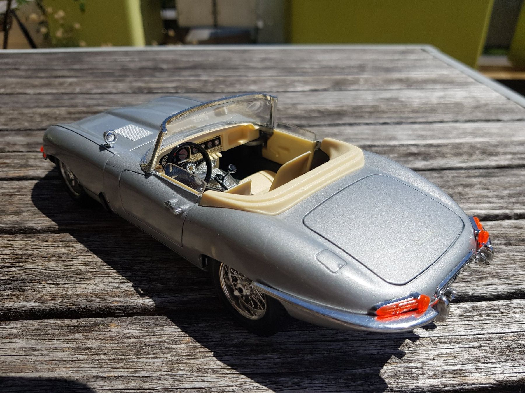 Jaguar Modellini d'auto: Jaguar E Cabrio 1961 Modellauto grau – Usato da Jona venduto da dampfnuggi 2