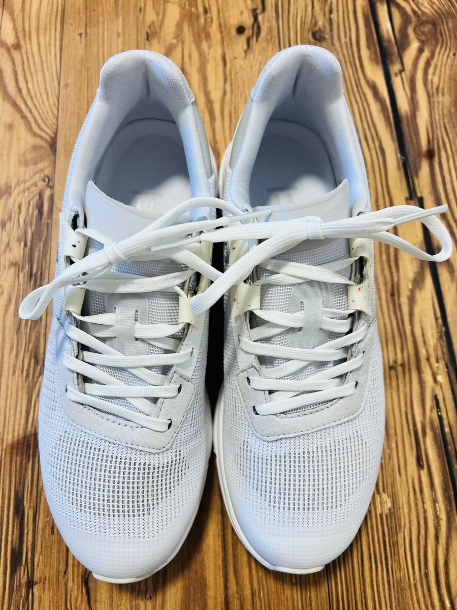 On Chaussures femmes: ON Cloud Schuhe Damen grey Gr. 37,5 neu – Neuf (Voir description) à Scuol par onf_rlc6 3
