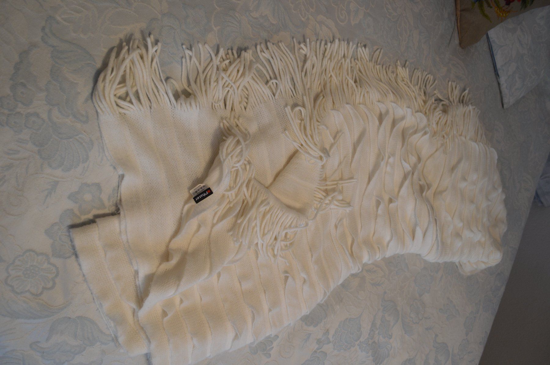 Pfister Coperte: Scialle/Coperta – Usato da Brione s. Minusio venduto da clk_8kjj 3