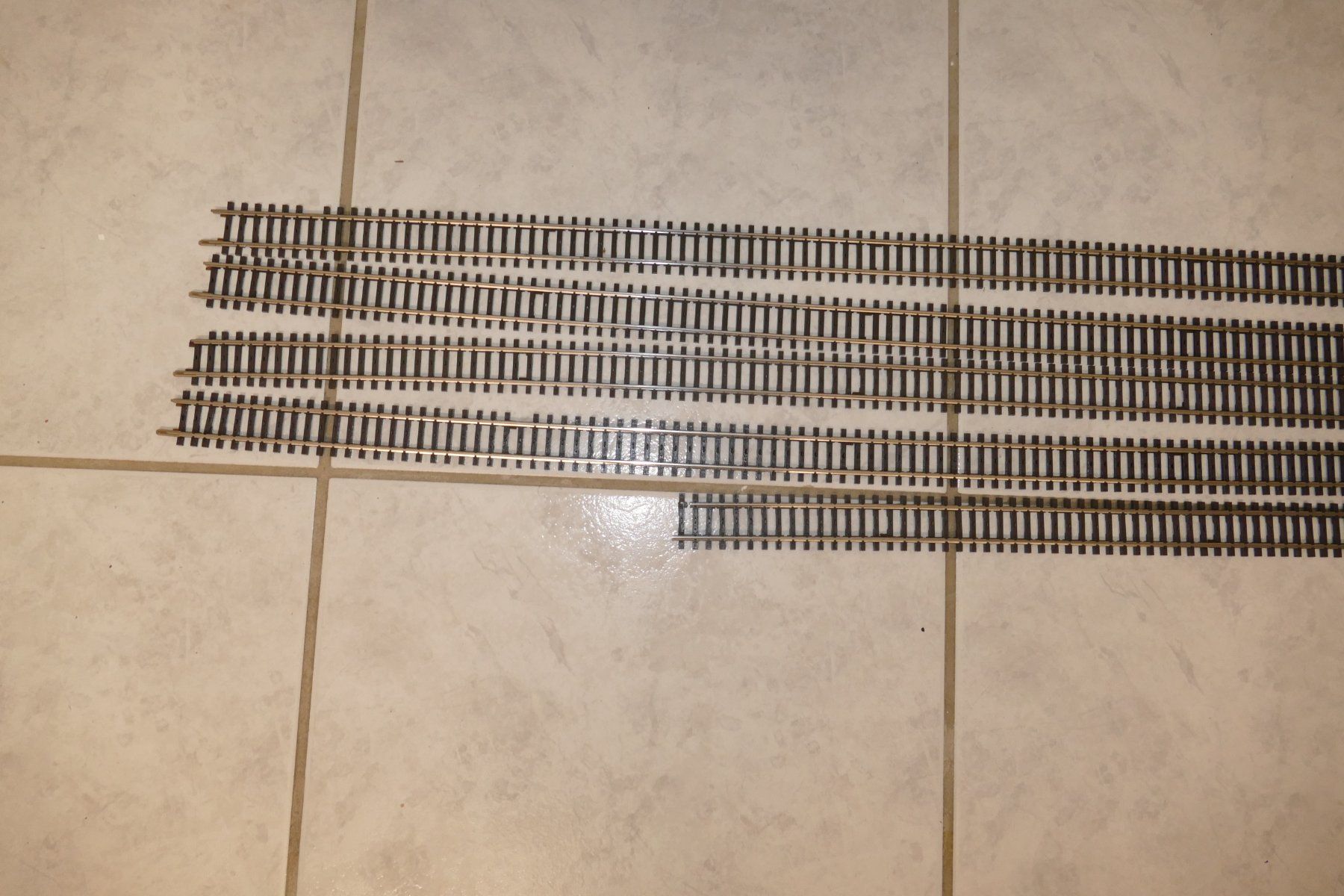 Märklin Modelleisenbahnen: Märklin H0: 5xlanges K-Gleis – Gebraucht aus Niederhasli von rail-duerst 1