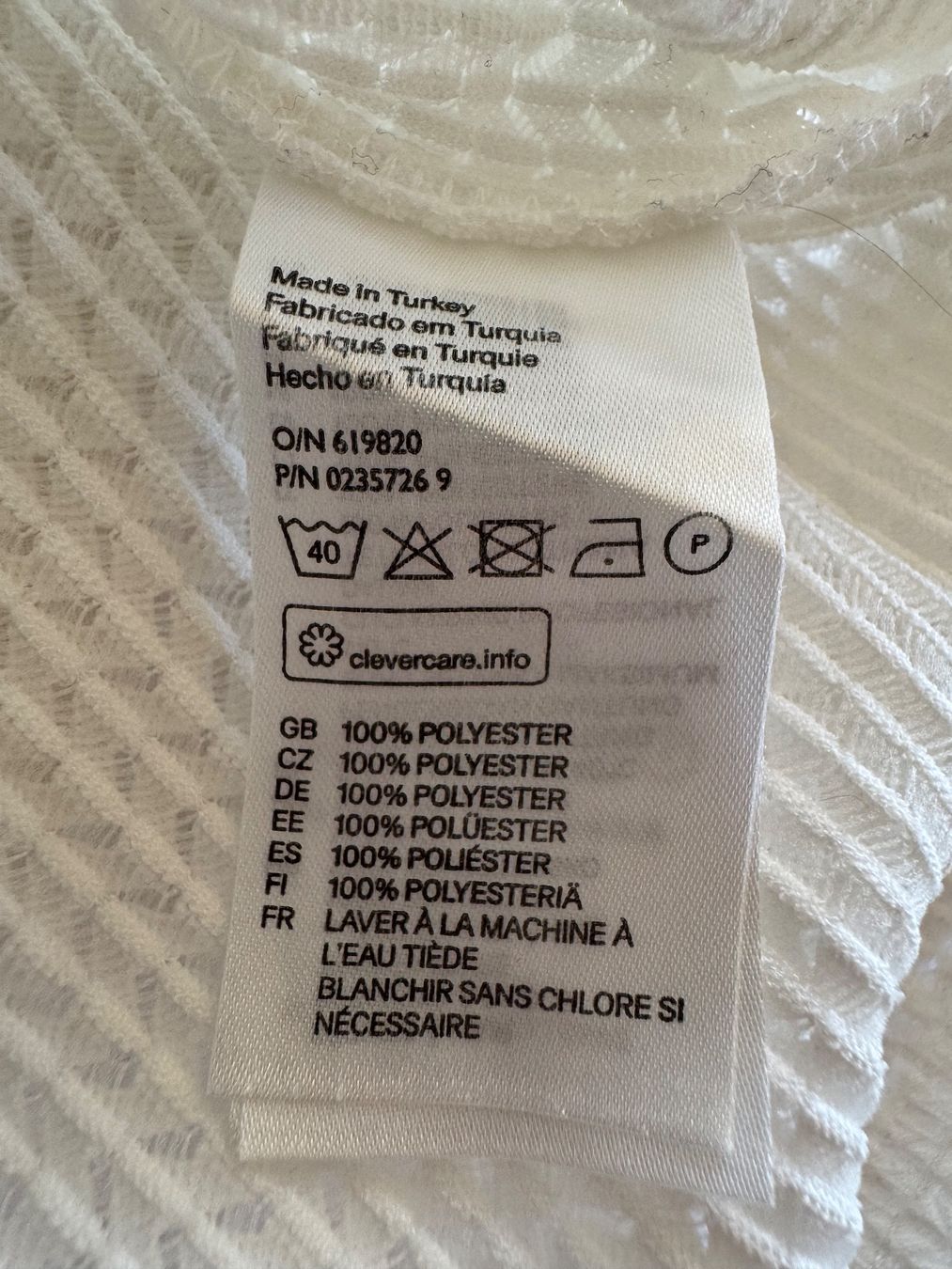 H&M Blusen, T-Shirts & Tops: T-shirt à capuche - H&M – Gebraucht aus Denens von sar_5wlm 4