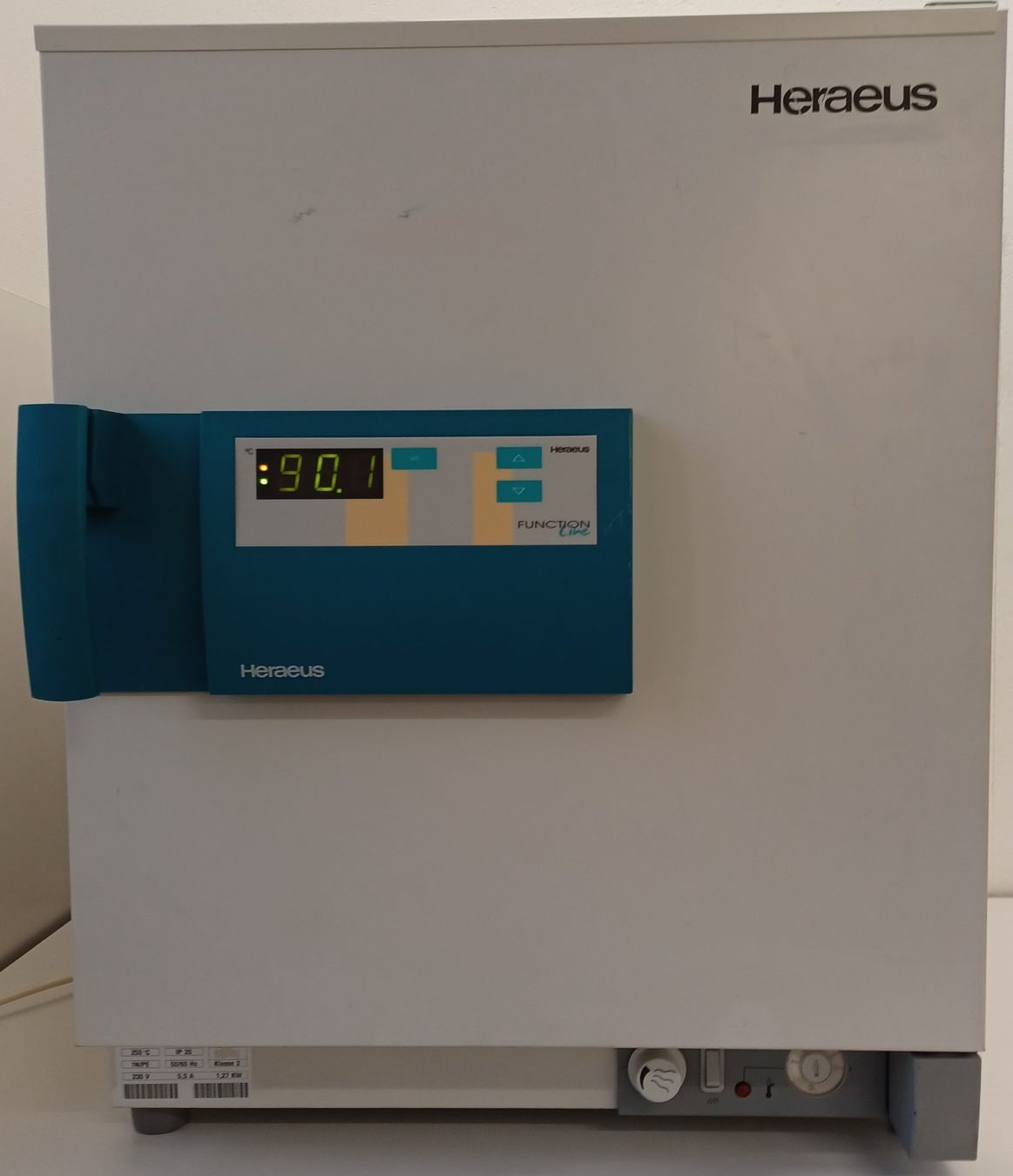 Accessori da laboratorio: Heraeus UT 6 Drying cabinet – Usato da Niederdorf venduto da LeptonAG_Labor 1