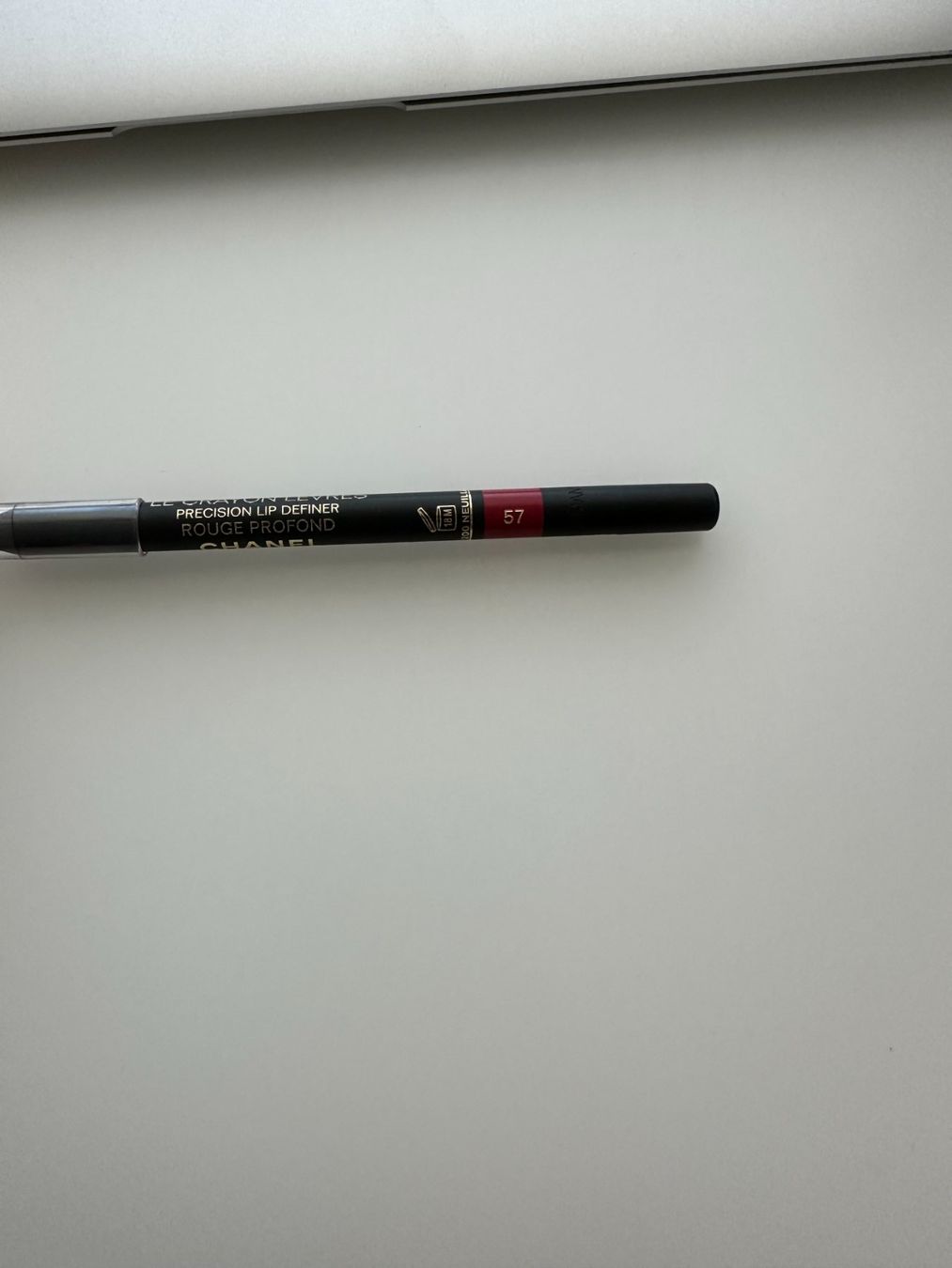 Chanel Make-up: Chanel le crayon lèvres 57 rouge profond – Usato da Courgevaux venduto da Qwertz111320 1