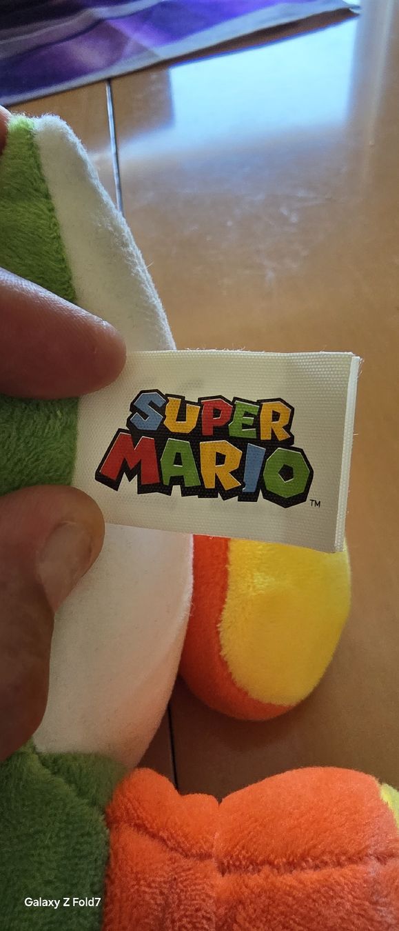 Nintendo Giocattoli: Original Nintendo Yoshi Plüschtier – Nuovo (secondo la descrizione) da Bremgarten AG venduto da ihcb72