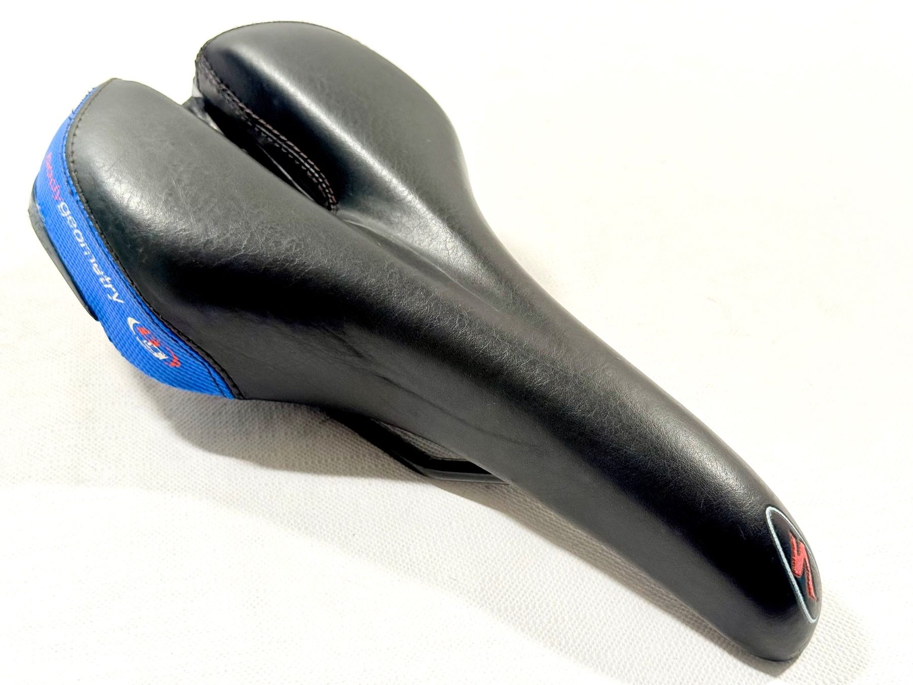 Specialized Pièces détachées: Specialized Body Geometry Leder saddle Sattel 2607 – D'occasion à Luzern par bikeandbeltcom 1