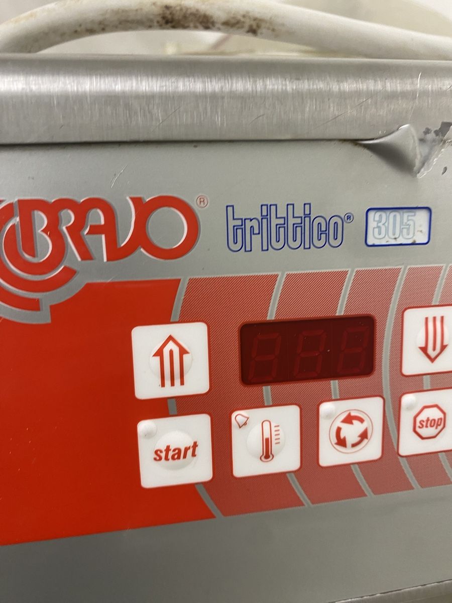 Elettrodomestici da cucina: 2 Eiscrememaschine und eine Schockoladenmaschien – Usato da Dietikon venduto da dia_y8y5 4