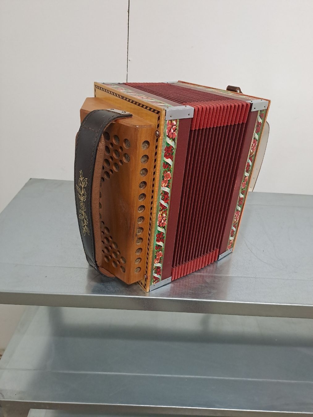 Instruments de musique: Haüsler orgeli ton A – D'occasion à Villeneuve par BibiVintage 2