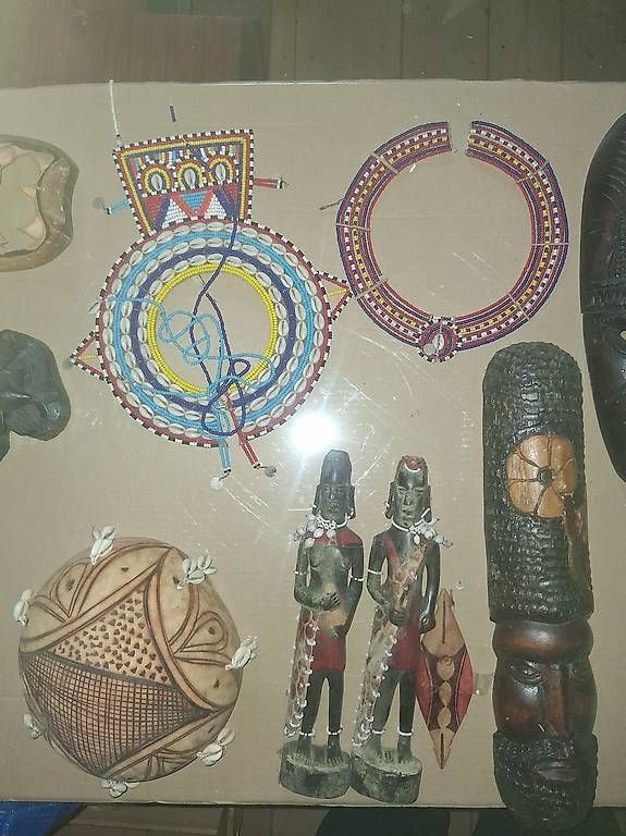 Statuette: Afrikanischen Sammlung  – Usato da Corban venduto da mro_bp82 3