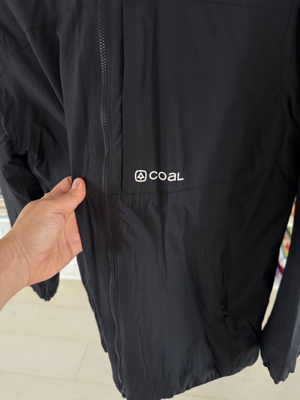 Jacken: COAL Winterjacke, Schwarz, Grösse S – Gebraucht aus Unterägeri von Lerchemeerenge 1