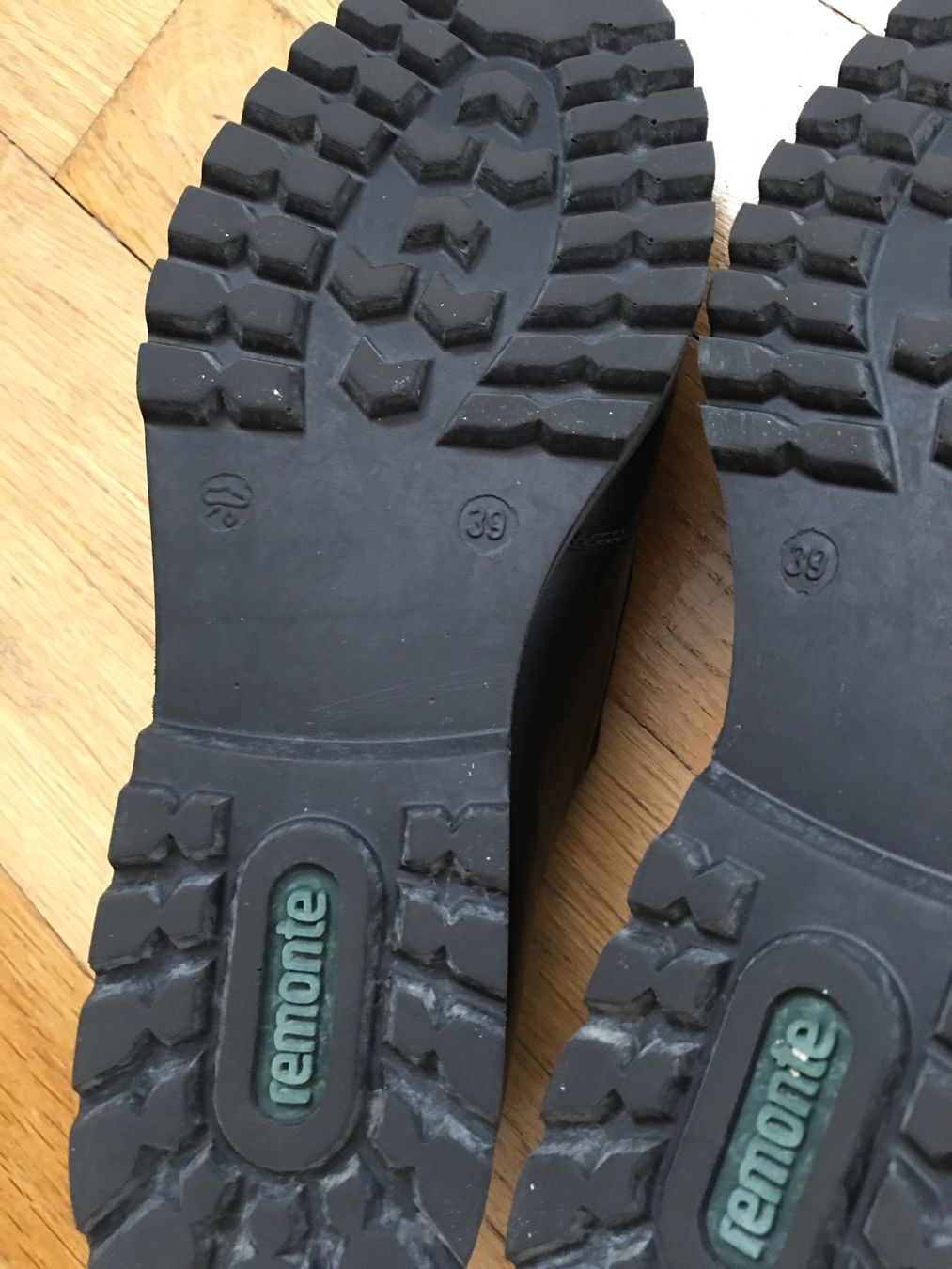 Scarpe da donna: Schuhe Halbschuhe Remonte Gr. 38 – Usato da Grenchen venduto da Tirana 4