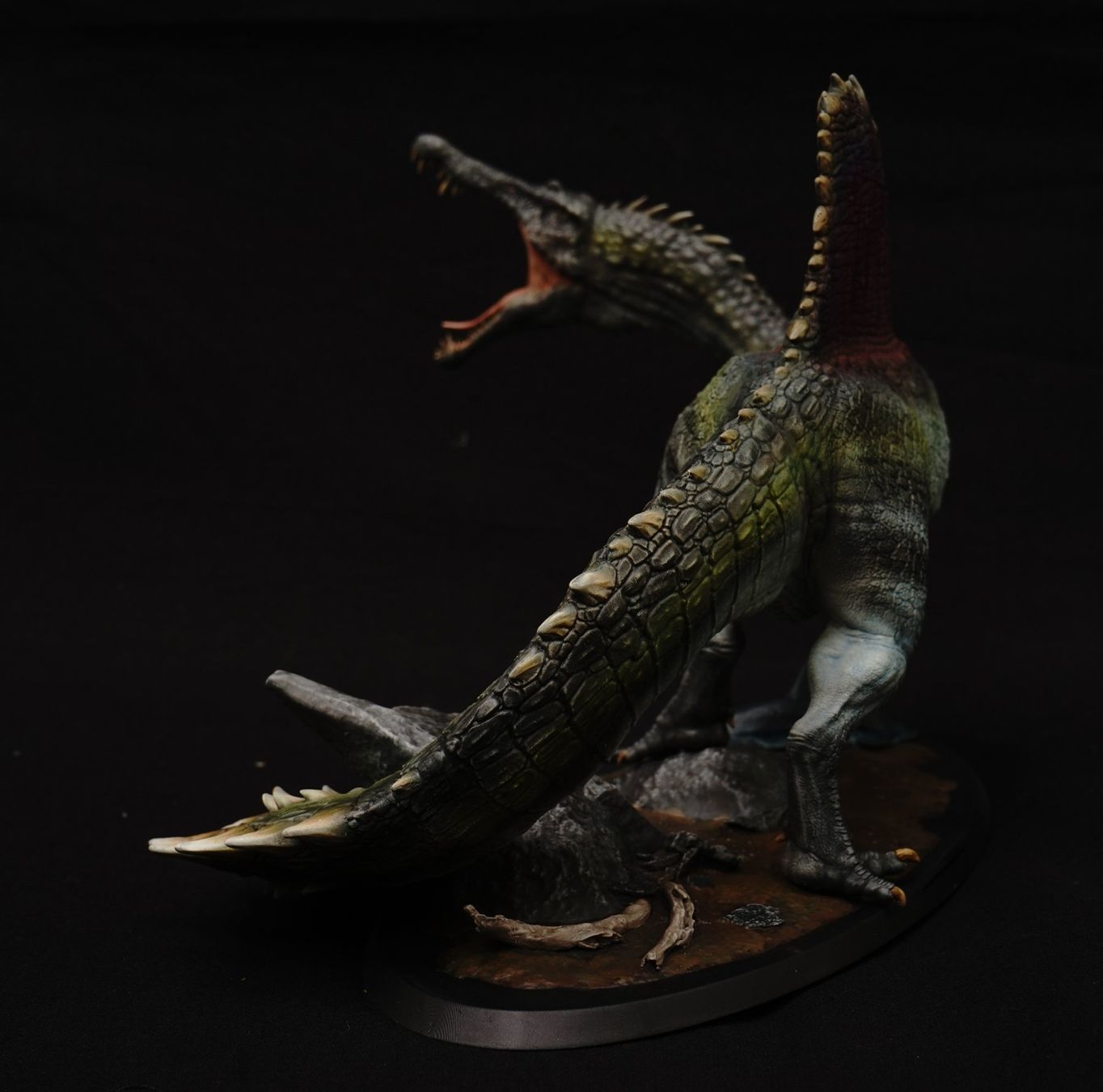 Statuette: Fantasy Spinosaurus  Dinosauria – Usato da Selzach venduto da Ataraxus 6