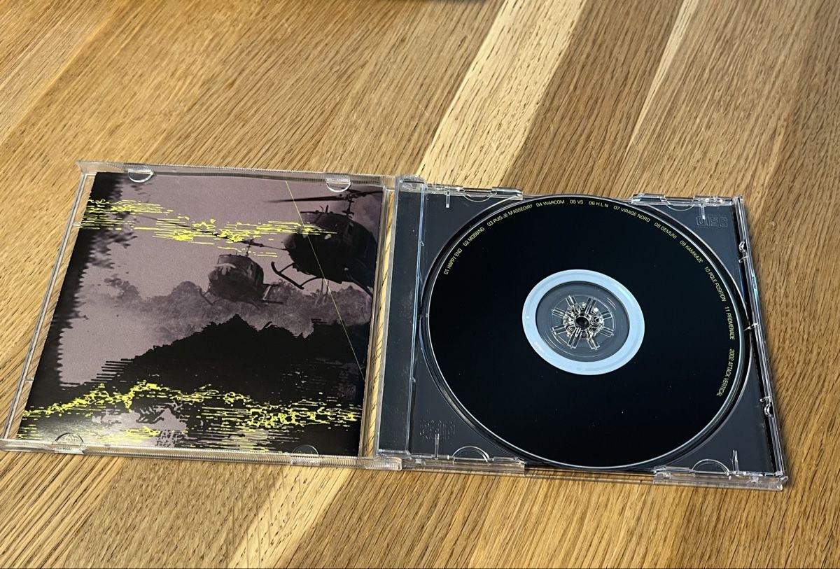 CDs: Attack Vertical - Happy end - CD – Gebraucht aus Posieux von coutset 1