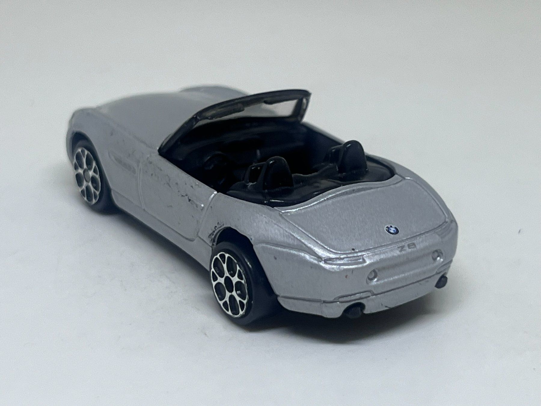 Maisto Modellini d'auto: Maisto BMW Z8 #604 – Usato da Wildegg venduto da LaaBoutique 2