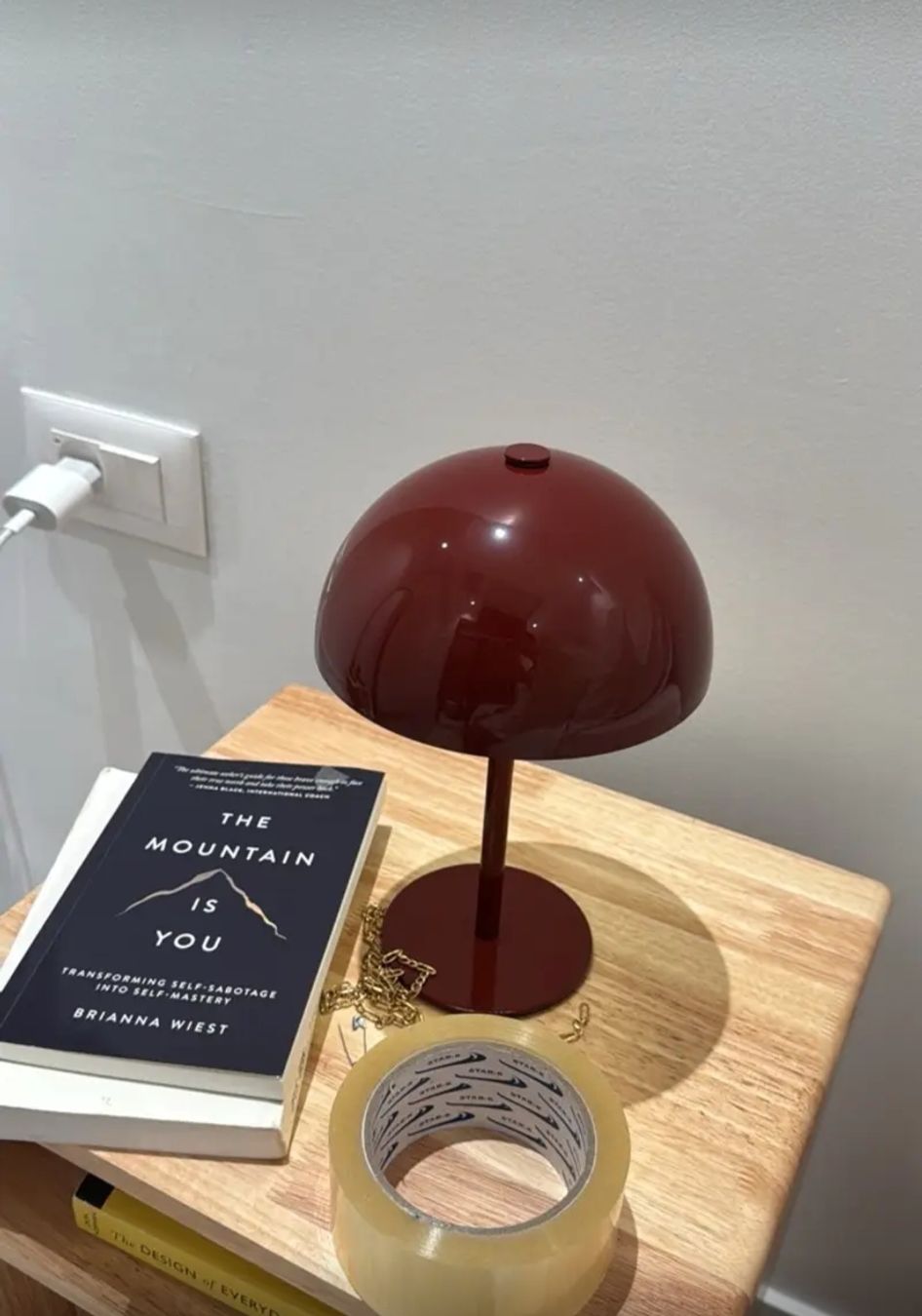 Lampade: Schöne Tischlampe in Bordeaux-Rot – Usato da Brig venduto da pra_b5r9