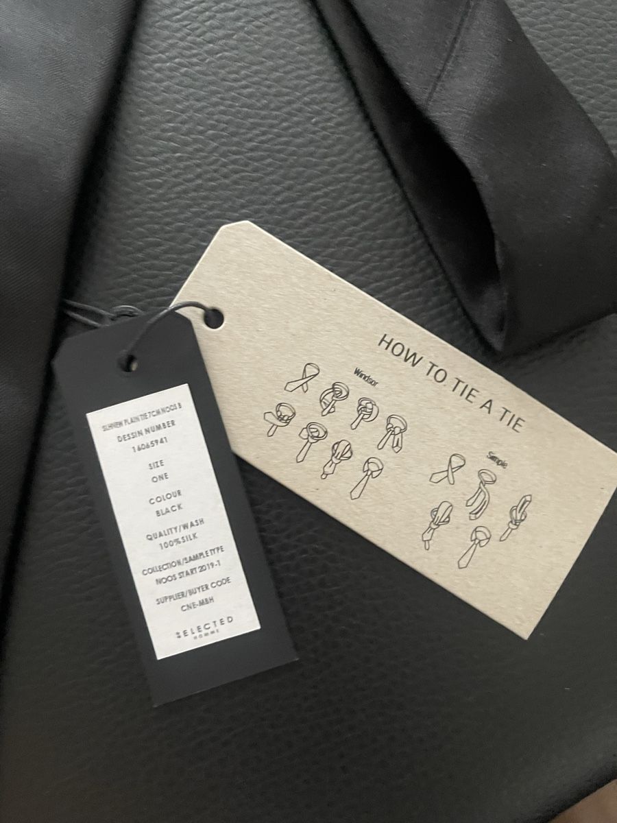 Krawatten: Klassische schwarze Krawatte Selected  – Neu und originalverpackt aus Dübendorf von olh_rs5r 1