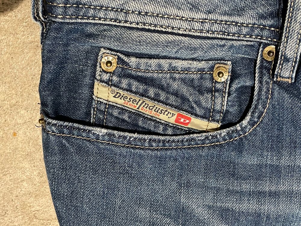 Jeans Homme Herren Diesel Taille Grosse W36 L32 Acheter sur Ricardo